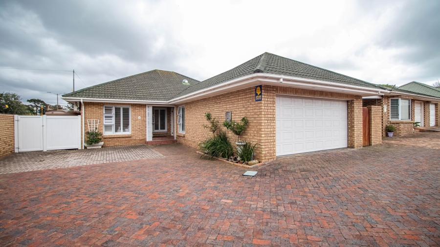 3 Bedroom Property for Sale in Walmer Eastern Cape